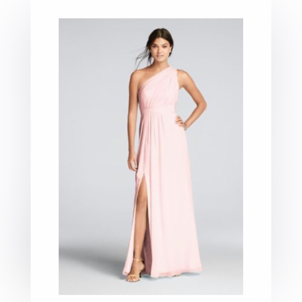 NEVER WORN - David’s Bridal bridesmaid dress, size 2 in petal pink